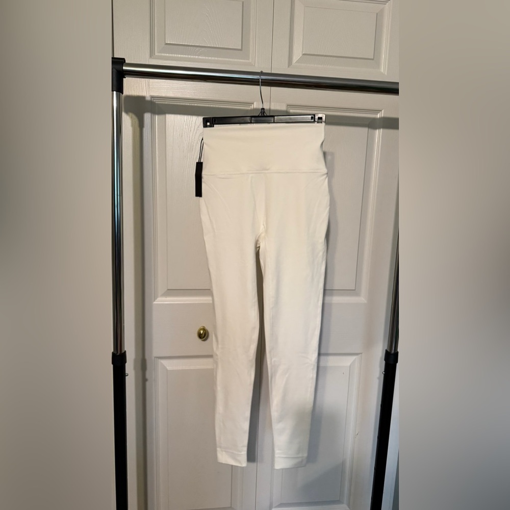 SET Active White Leggings